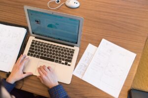 computer, homework, webinar-4928772.jpg